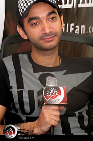 نادر حمدي أثناء لقائه مع في الفن